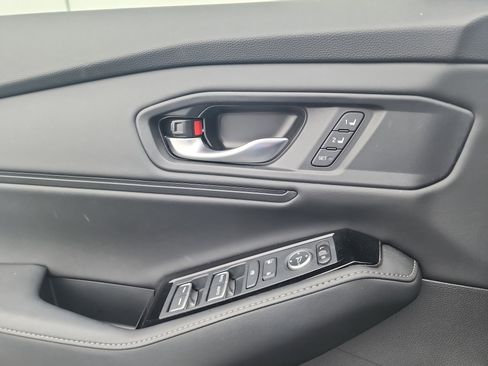 Used 2024 Honda Accord Touring image 11