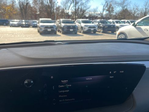 Used 2025 Buick Encore GX Preferred image 18