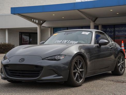 Used 2017 MAZDA MX-5 Miata RF Grand Touring RWD image 3