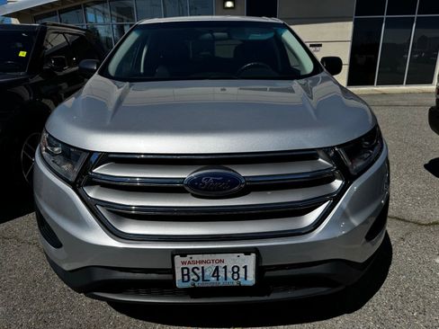 Used 2016 Ford Edge SE FWD image 2