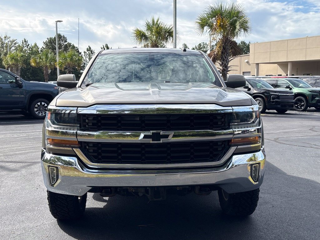 Used 2017 Chevrolet Silverado 1500 LT w/ All Star Edition AWD/4WD image 2