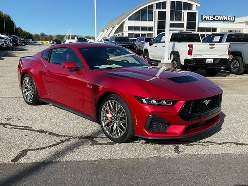 Used 2024 Ford Mustang GT Premium image 3