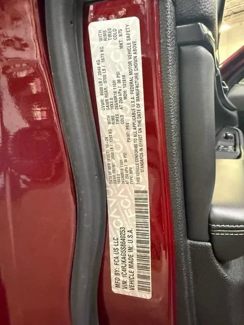 Used 2025 Jeep Grand Cherokee L Laredo AWD/4WD image 29