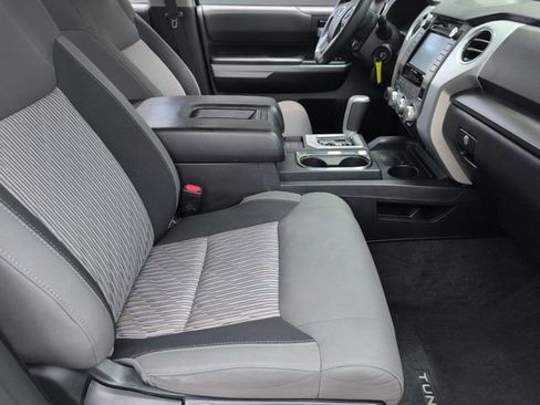 Used 2017 Toyota Tundra SR5 w/ SR5 Upgrade Package AWD/4WD image 26