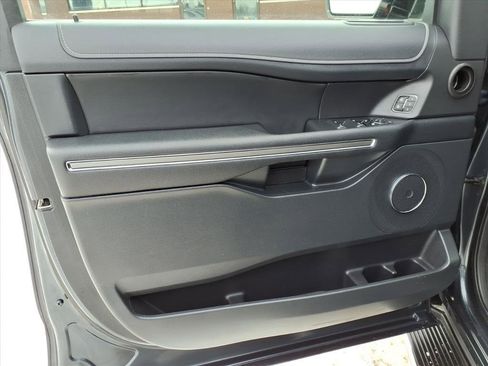 Certified 2022 Ford Expedition XLT image 14