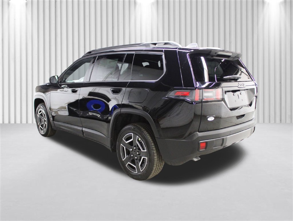 New 2026 Jeep Cherokee Laredo AWD/4WD image 5