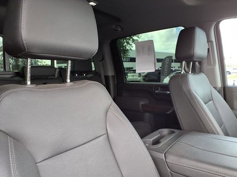 Certified 2023 GMC Sierra 2500 SLT w/ SLT Preferred Package image 12