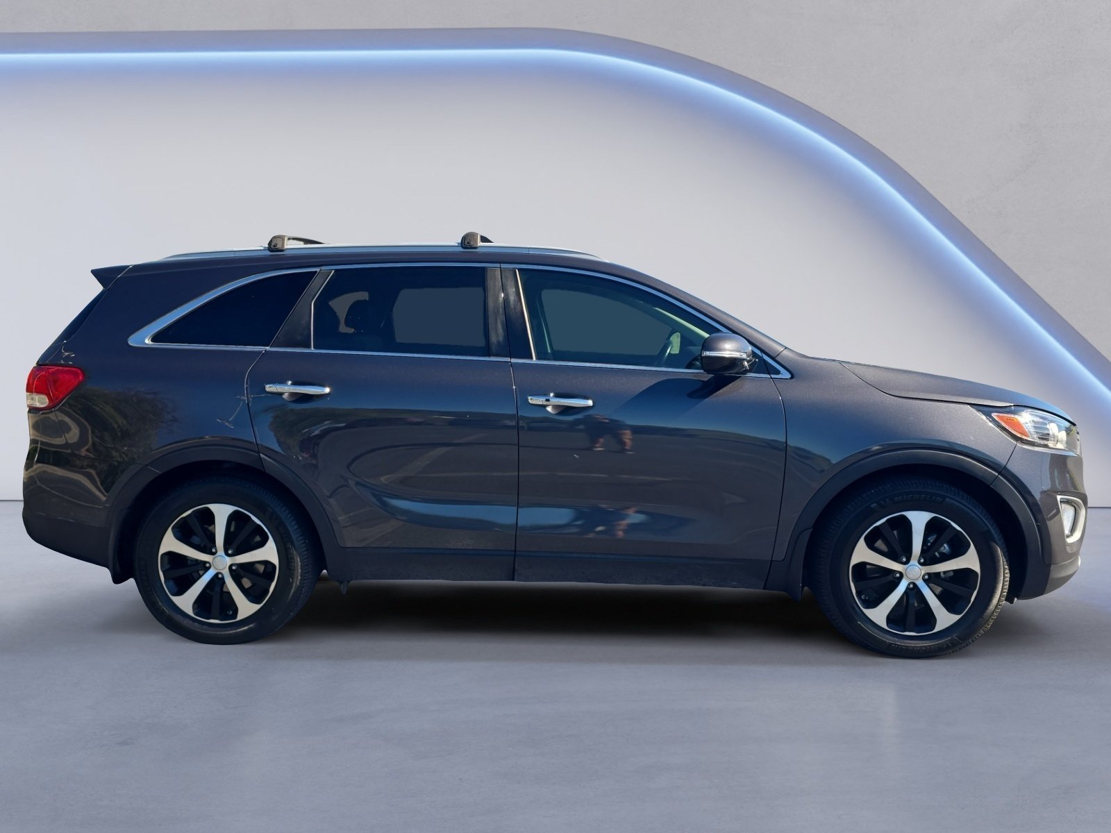 Used 2017 Kia Sorento EX w/ EX V6 Premium Package FWD image 7