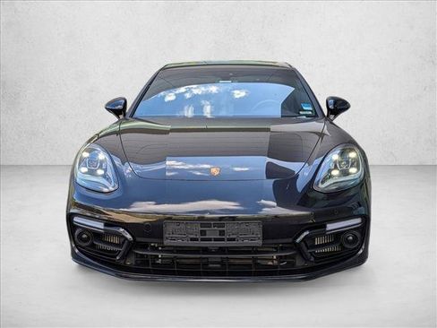 Used 2023 Porsche Panamera image 2