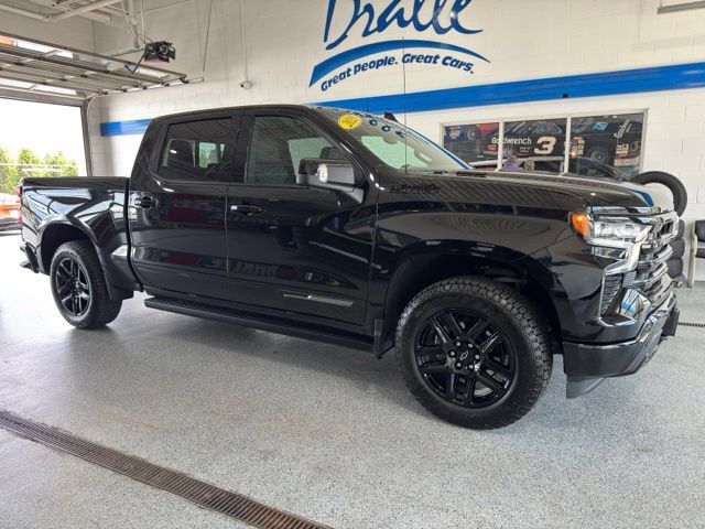 Used 2025 Chevrolet Silverado 1500 High Country w/ Midnight Edition AWD/4WD image 13