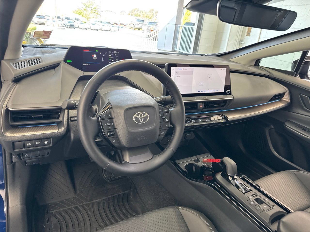 Used 2025 Toyota Prius XLE FWD image 16