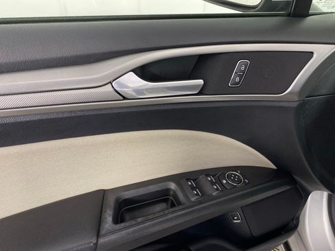 Used 2018 Ford Fusion S FWD image 14