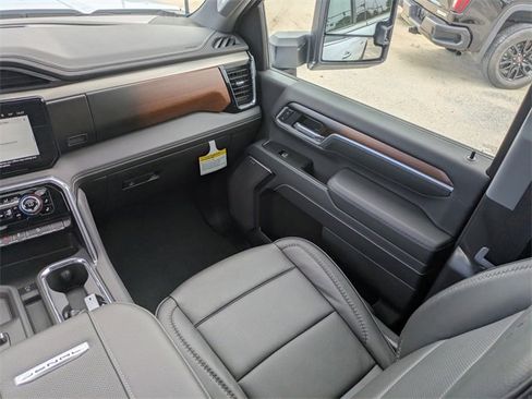 New 2026 GMC Sierra 3500 Denali w/ Denali Reserve Package image 16