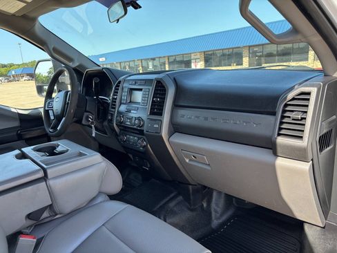 Used 2018 Ford F350 XL w/ Power Equipment Group AWD/4WD image 18