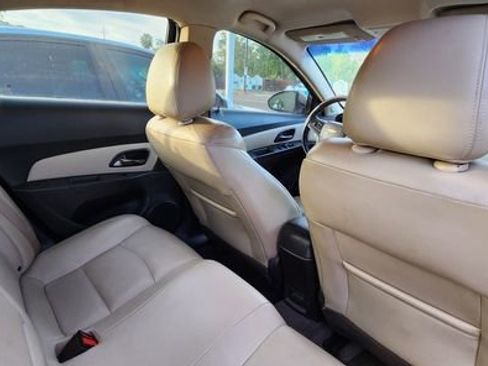 Used 2014 Chevrolet Cruze LT w/ RS Package FWD image 10