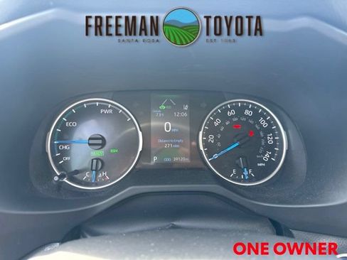 Used 2021 Toyota RAV4 XLE w/ XLE Grade Weather Package AWD/4WD image 8