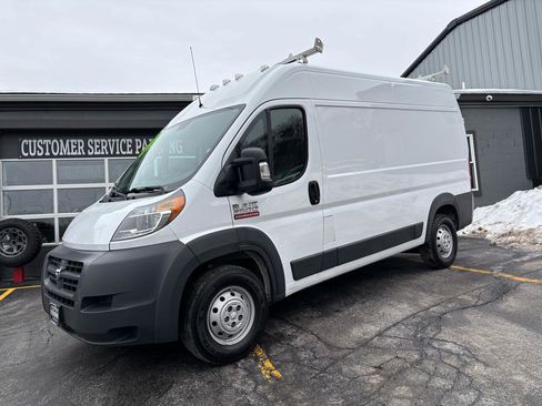 Used 2018 RAM ProMaster 2500 w/ Interior Convenience Group image 4