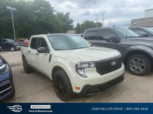 Certified 2025 Ford Maverick XLT w/ Black Appearance Package AWD/4WD image 1