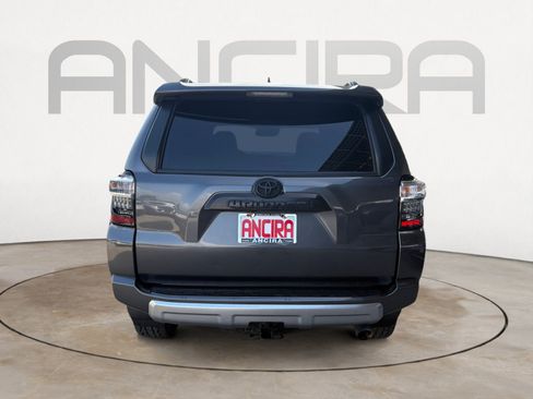 Used 2022 Toyota 4Runner TRD Off-Road Premium AWD/4WD image 10