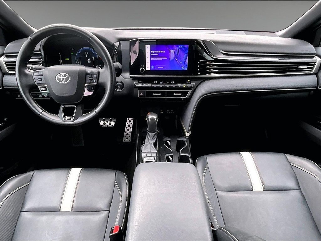 Used 2025 Toyota Camry SE FWD image 21