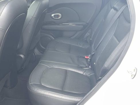 Used 2014 Kia Soul ! w/ Sun & Sound Package FWD image 13