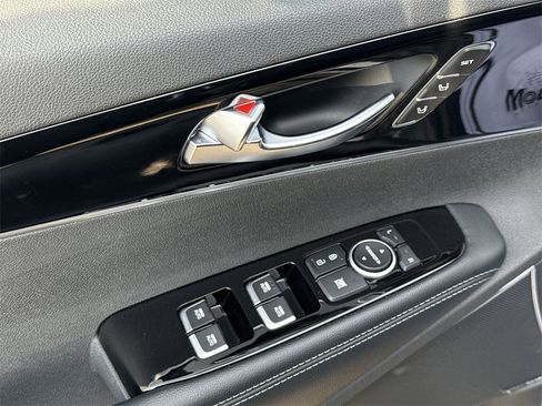 Used 2019 Kia Sorento SX image 15