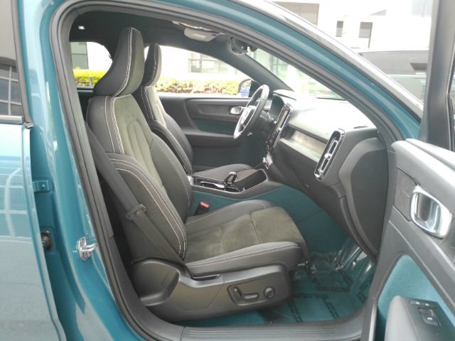 Used 2022 Volvo C40 P8 Recharge Ultimate AWD/4WD image 22
