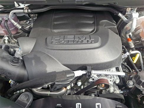 Used 2024 RAM 2500 Tradesman w/ Chrome Appearance Group image 27