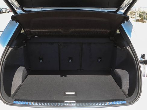 New 2025 Audi Q3 2.0T Premium image 45