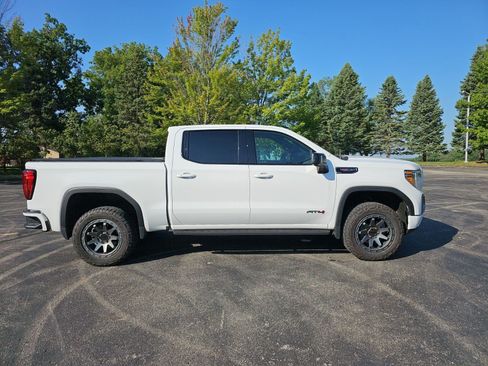 Used 2022 GMC Sierra 1500 AT4 w/ AT4 Premium Package AWD/4WD image 7