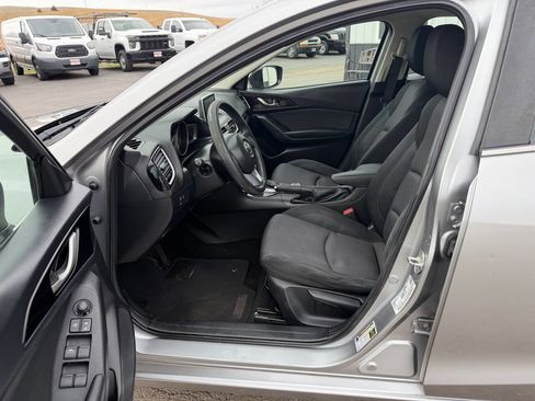 Used 2016 MAZDA MAZDA3 i Sport w/ Preferred Equipment Package image 10