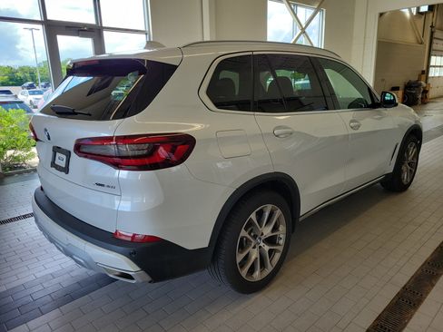 Used 2022 BMW X5 xDrive40i w/ Premium Package AWD/4WD image 5