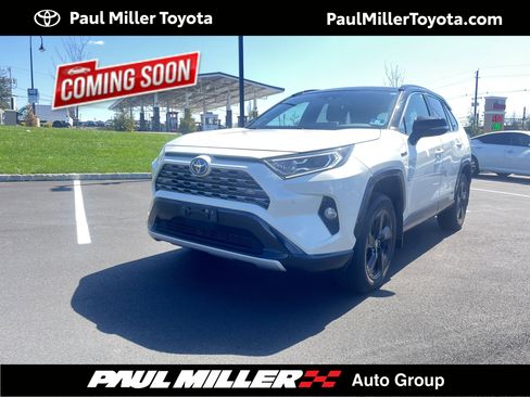 Used 2021 Toyota RAV4 XSE image 1