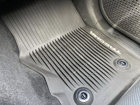 Used 2025 Toyota Tacoma TRD Sport w/ TRD Sport Premium Package image 27