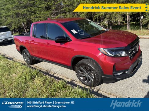 Used 2025 Honda Ridgeline Sport image 1
