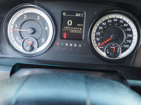 Used 2017 RAM 2500 SLT AWD/4WD image 25