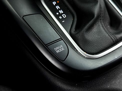 Certified 2025 Kia Soul LX w/ LX Technology Package FWD image 7