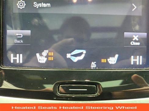 Used 2019 Volvo S60 T6 R-Design image 20