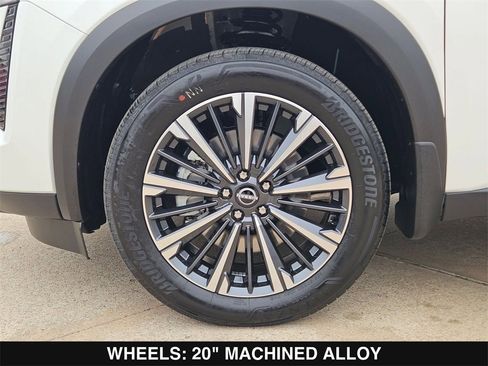 New 2026 Nissan Pathfinder Platinum image 31