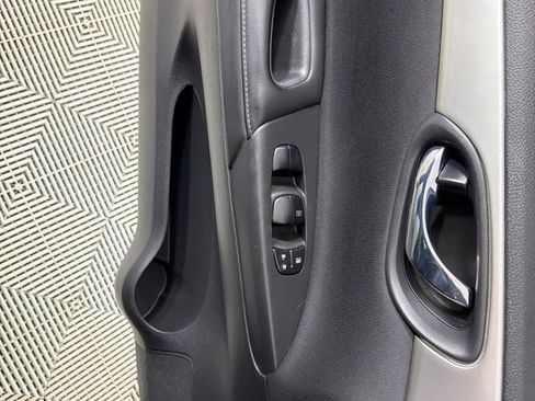 Used 2018 Nissan Sentra S w/ S Midnight Style Package image 8