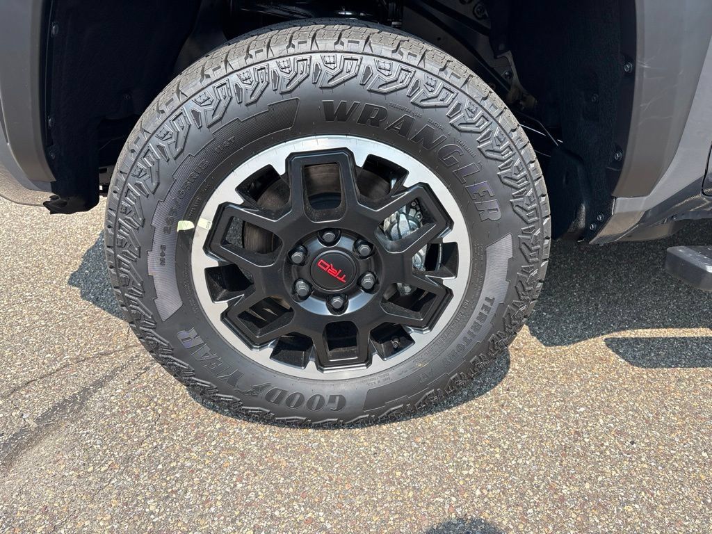 Certified 2026 Toyota Tacoma TRD Off-Road w/ TRD Off Road Premium Package AWD/4WD image 11