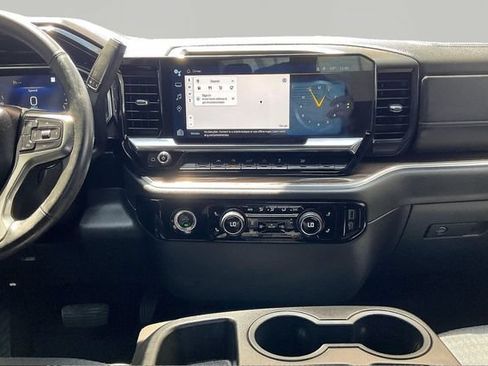 Used 2023 Chevrolet Silverado 1500 LT AWD/4WD image 9