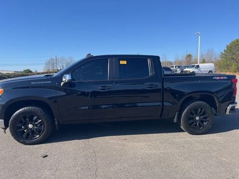 Used 2022 Chevrolet Silverado 1500 LT image 4