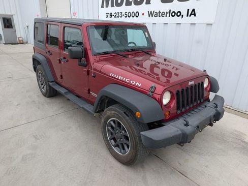 Used 2013 Jeep Wrangler Unlimited Rubicon w/ Connectivity Group AWD/4WD image 6
