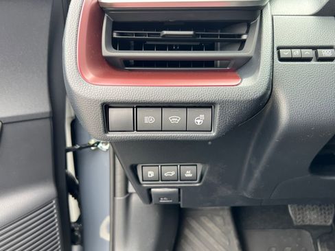 New 2026 Toyota Prius Plug-In Hybrid FWD image 16
