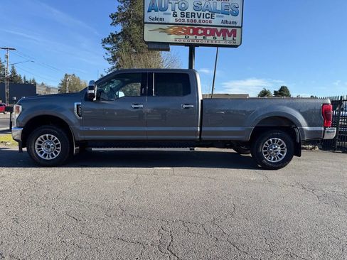 Used 2022 Ford F350 XLT w/ XLT Premium Package AWD/4WD image 2