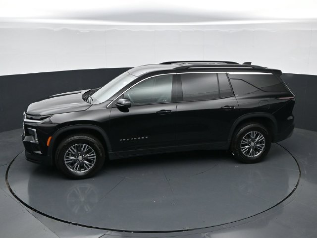 Used 2025 Chevrolet Traverse LT AWD/4WD image 44