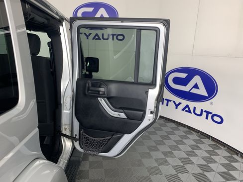 Used 2012 Jeep Wrangler Unlimited Sahara w/ Trailer Tow Group AWD/4WD image 35