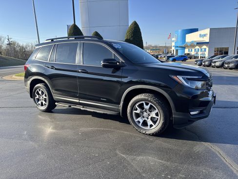 Used 2023 Honda Passport TrailSport image 1