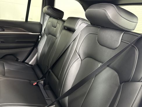 New 2026 Jeep Grand Cherokee Limited Reserve image 13